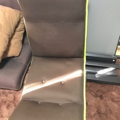 こたつテーブル　と　２つ座椅子の画像
