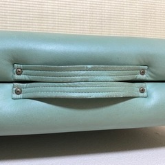アースライト社ベッドの画像
