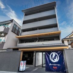 【急募】京都・二条城エリアのアートホテルの住み込みスタッフ募集！ホテルフロント業務・家賃・光熱費・Wifi無料！の画像