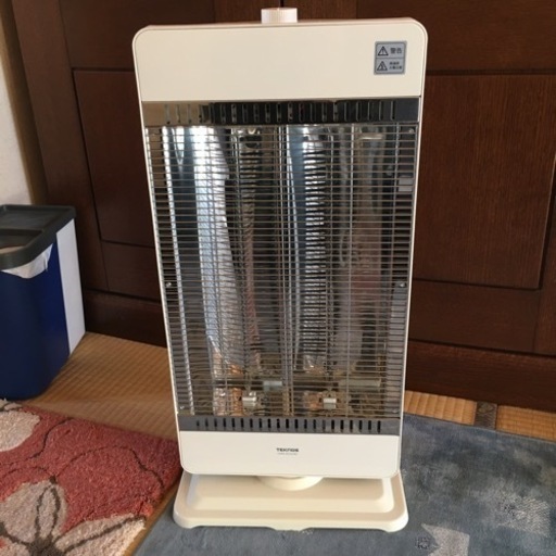 カーボンヒーター　TEKNOS CHM-4531 2015年製
