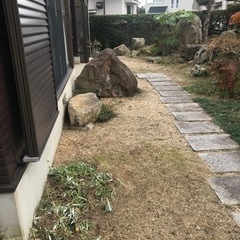 庭石　踏み石　観賞用岩　あげますの画像