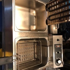卓上電気フライヤーの画像