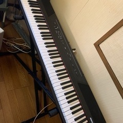 サービス価格特価★ほぼ新品　888M Alesis 電子ピアノ 88鍵盤