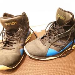 #AND1 #EntourageMid

#バスケ #バスケットシューズ #バッシュ の画像