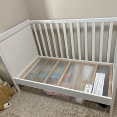 [値下げ]IKEAのベビーベッド(ほぼ新品)