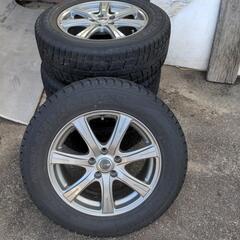 タイヤ４本セット　スタッドレス　一本はジャンク品