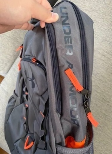 新品　アンダーアーマー　リュック