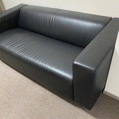 KM105 KLIPPAN クリッパン 2人掛けソファボームスタード ブラック