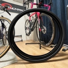 GIANT クロスバイク 完成車外しクリンチャータイヤ 700×30Cの画像