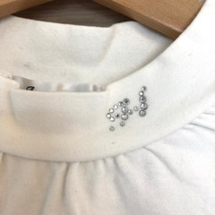 130 長袖Tシャツ ハイネック 白 カットソー 女の子 子供服の画像