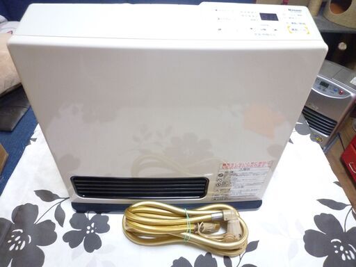 リンナイ Rinnai RC-N204E/13A [ガスファンヒーター 14年製（木造：7畳 コンクリート：9畳） 都市ガス用ホース付き