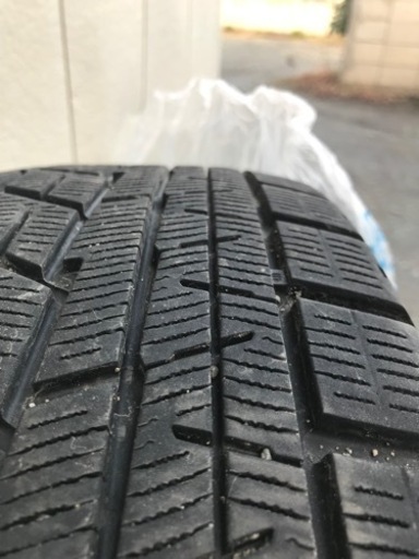 トヨタプリウス用のタイヤとホイール