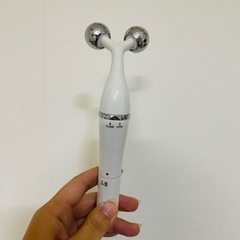 未使品  フェイスローラー 美容 振動 ブルブルの画像