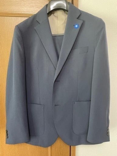 美品スーツ　譲ります
