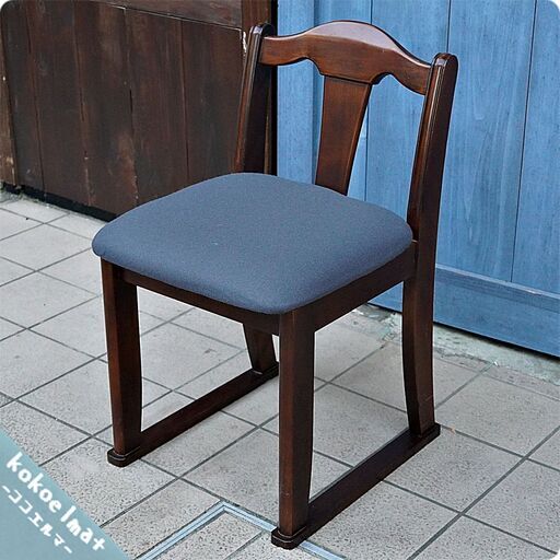 IDF太田長によるカントリー家具シリーズ「アトランタ(ATLANTA)」チェアです。アンティーク調の小ぶりなチェアは、ライティングビューローやドレッサーと合わせたり、様々なシーンでお使いいただけます。BL128