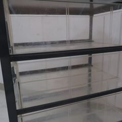 4段の金属製書類ケースキャビネットの画像