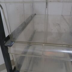 4段の金属製書類ケースキャビネットの画像