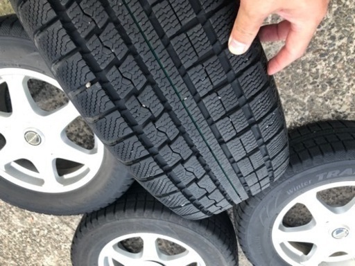溝たくさん！！16インチマルチ！スタッドレスタイヤ ４本セット　215/65R16 TOYO トランパスMK4α