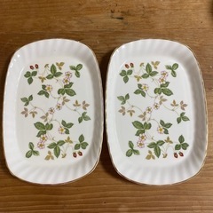 WEDGWOOD ワイルドストロベリー　長方形のお皿2枚セット