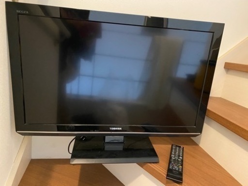 東芝　REGZA 液晶32inchテレビ