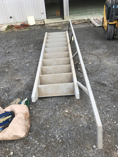 鉄のハシゴになります値段交渉受けます