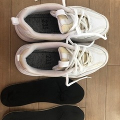 (お譲り先決定)シューズ  SPALDING   23.5cm3Eの画像