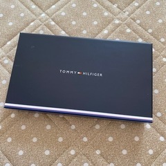 トミーヒルフィガー　空箱