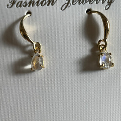 k14gfレインボームーンストーンピアス新品