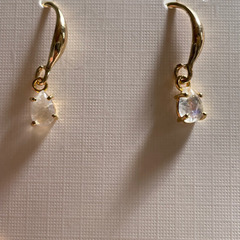 k14gfレインボームーンストーンピアス新品の画像