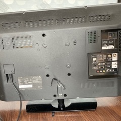 SHARP AQUOS 32v テレビ(コード付き)の画像