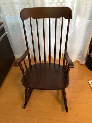 30年ほど前に購入したのですが、あまり使わないので、写真を見て気に入られたらどうぞ‼近隣（大津～近江八幡）であれば持っていきます。