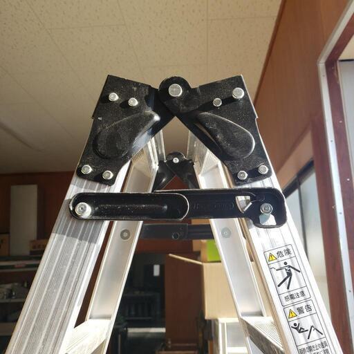 残り１台の脚立　決まりました。
