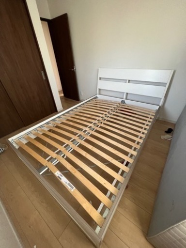 IKEAダブルベッド