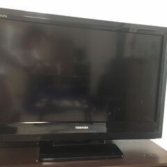 TOSHIBA　液晶カラーテレビ32型