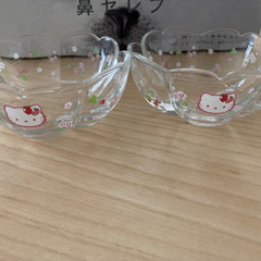 停止します→ハローキティ　デザート皿【1枚割れあり】