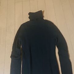UNIQLO タートルネックニットの画像