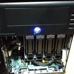 HP ProLiant MicroServer N54L の画像