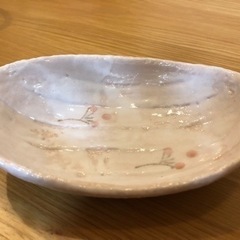 お話中　美品♪ かわいい形の少し深めのお皿の画像