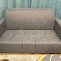 二人掛けソファーの画像
