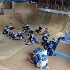 スケートボードスクールの画像