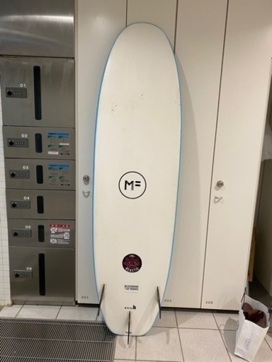 【手渡し】ミックファニング　7'0   FCSフィン3本付き