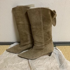スウェードブーツ
