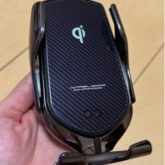 値下げ ワイヤレス充電器自動開閉エアコン取付/カーチャジャー付