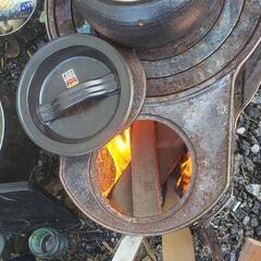 無料のキャンプ用薪  の画像