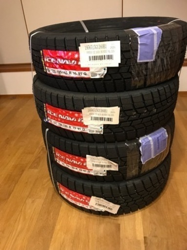 スタッドレス　新品　未使用　タイヤ　グッドイヤー　アイスナビ6  195／65R／15