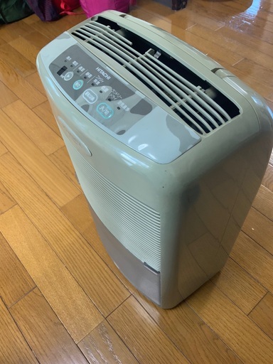 強力除湿機　雨天時に重宝します⭐️
