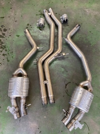 APRマフラー（アウディRS7、RS6装着可能）