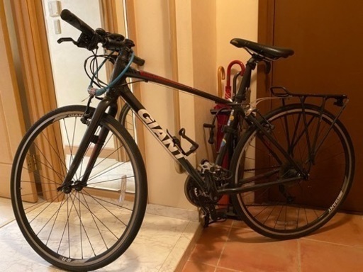GIANT クロスバイク　自転車