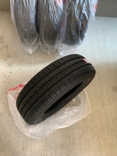 【新品】タイヤ　195/65R/15 2021年製造