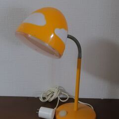 IKEA　電気スタンド　使い込んでいますが、まだまだ使えますので、取りに来てくださる方にさしあげます！　いかがですか？の画像